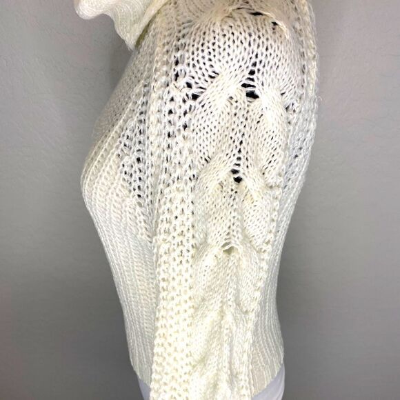 Planet Gold Women’s Ivory Cozy Cables Cowl Neck Sweater Size Medium - Picture 4 of 9